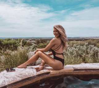 Loved feeling on top of the world at @peninsulahotsprings - in my hometown the Mornington Peninsula! Latest blog post about my experience is now online. Link in my bio above ⬆️⬆️⬆️ #peninsulahotsprings #travelblog